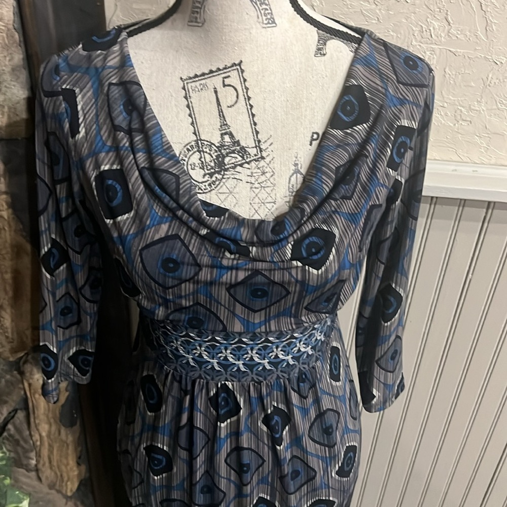 New Directions Dress - Picture 2 of 8
